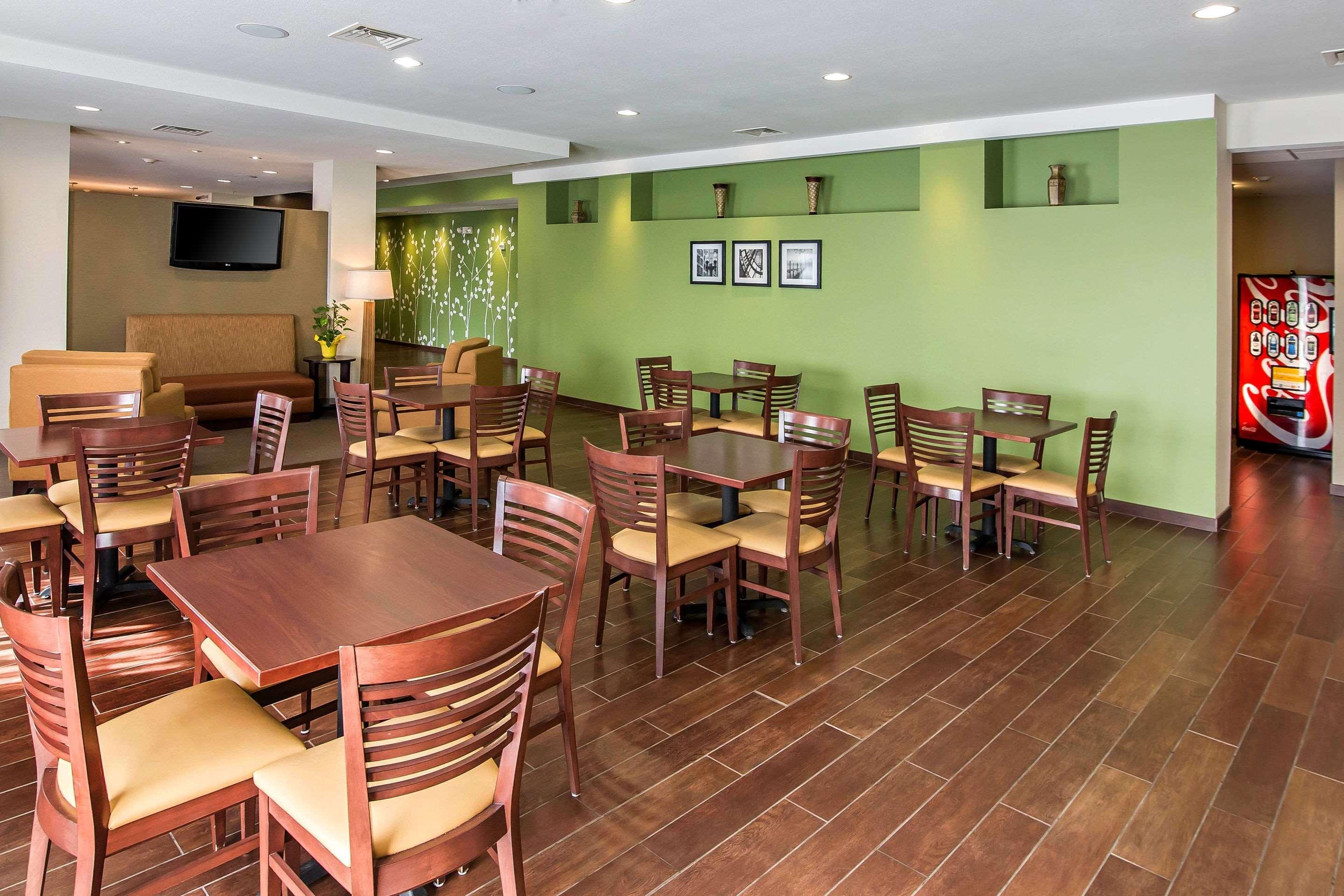 Sleep Inn & Suites Haysville Exteriér fotografie